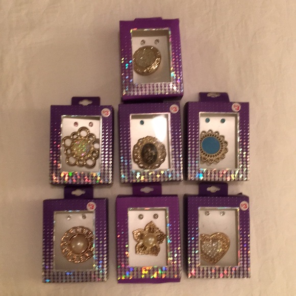 Jewelry - Broach/Earring Assortment